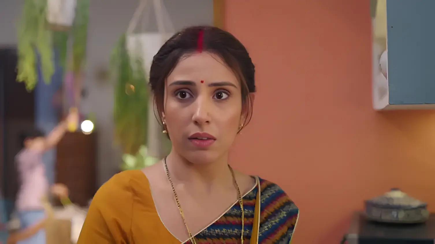 Humari Radha 12 August 2026 Spoiler: Girdhar Insecure, Radha's Earrings Hint